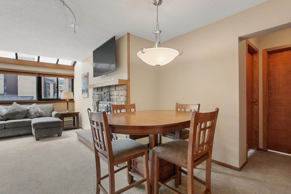 Chair, Furniture, Room, Indoors, Dining Table