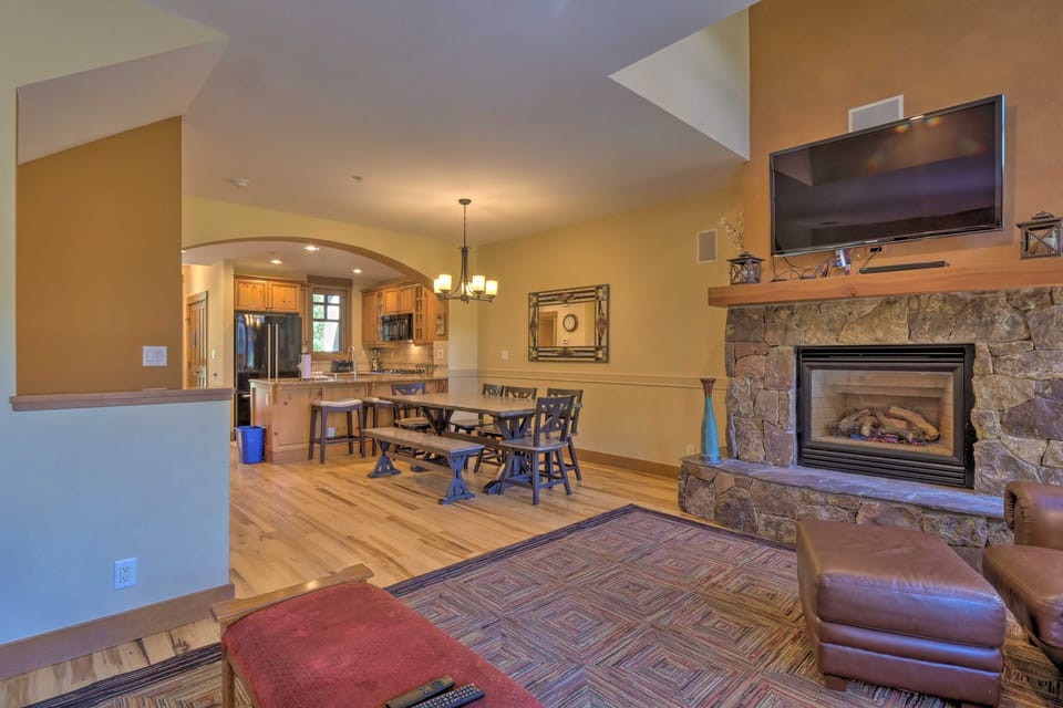 Indoors, Living Room, Furniture, Fireplace, Flooring