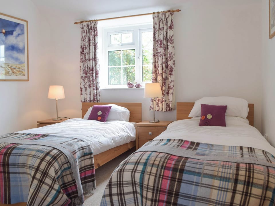Twin bedroom | Stoneyford Cottage, Narberth
