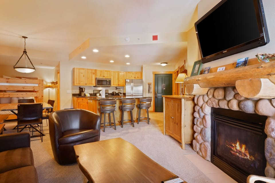 Indoors, Furniture, Living Room, Screen, Fireplace