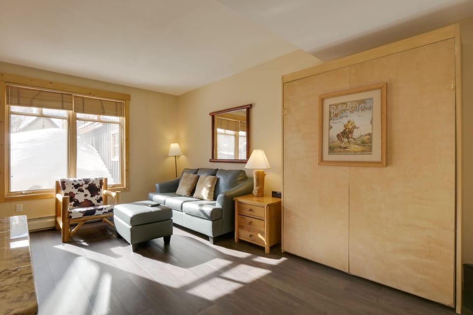 Indoors, Furniture, Living Room, Floor, Flooring