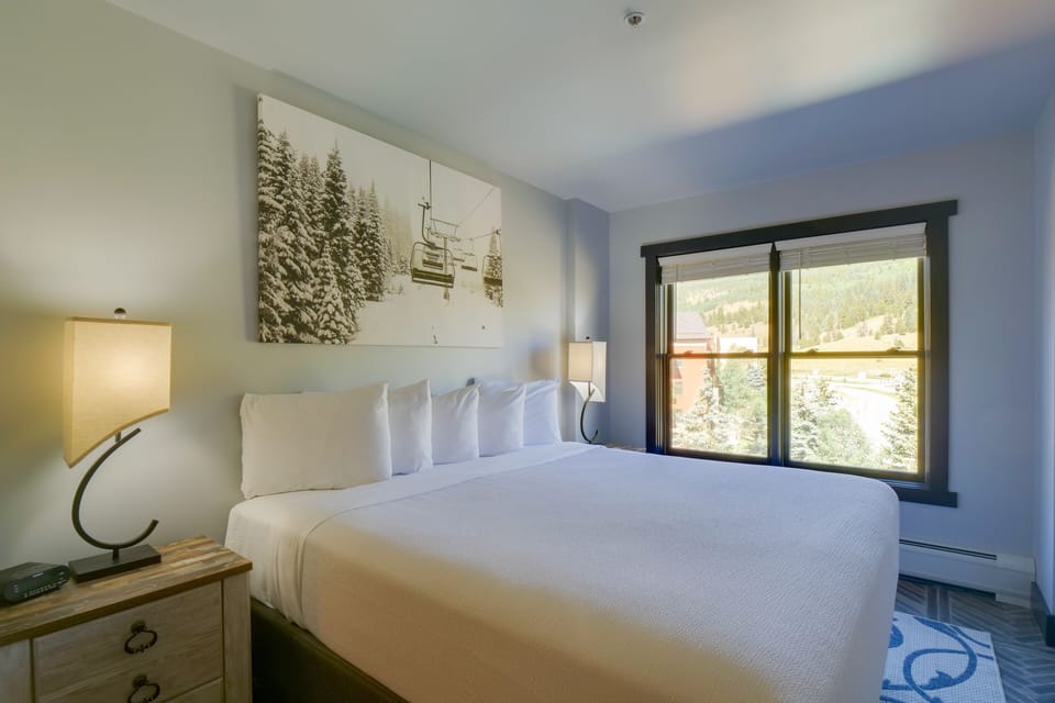 Indoors, Lamp, Home Decor, Bed, Furniture