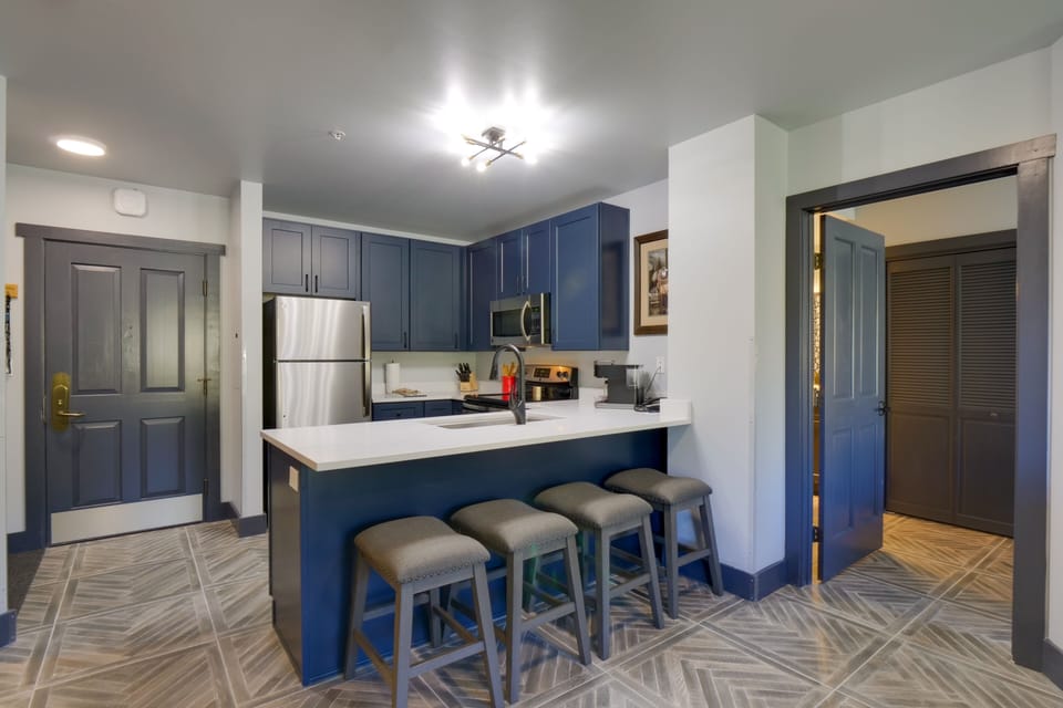 Indoors, Floor, Flooring, Dining Room, Dining Table