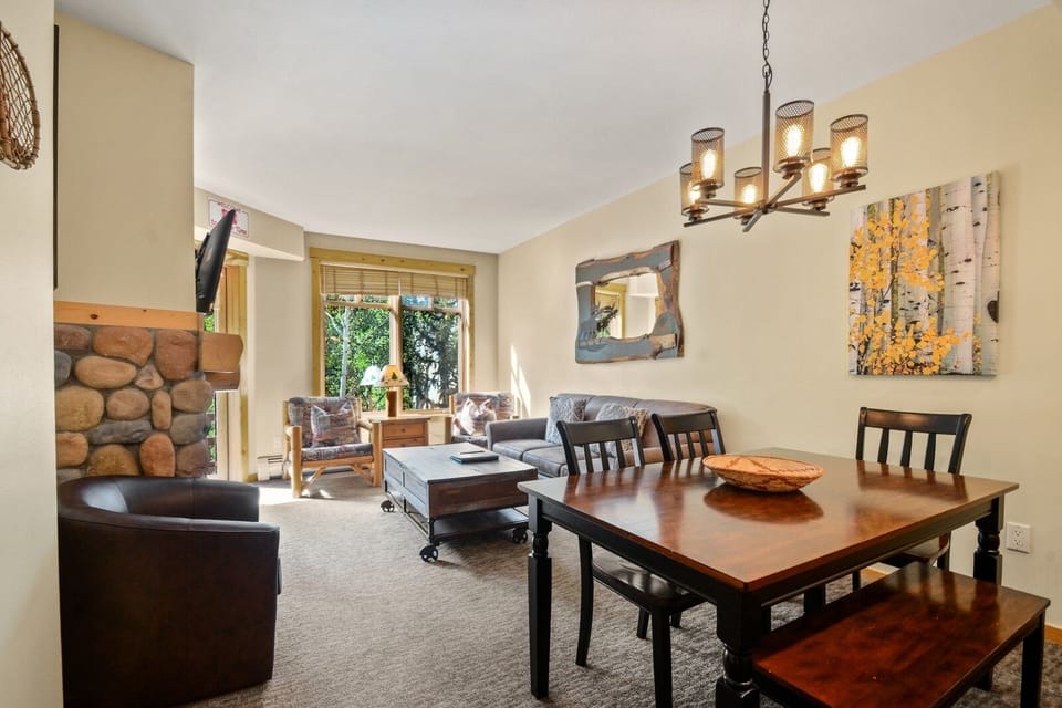Living Room, Room, Indoors, Furniture, Chair