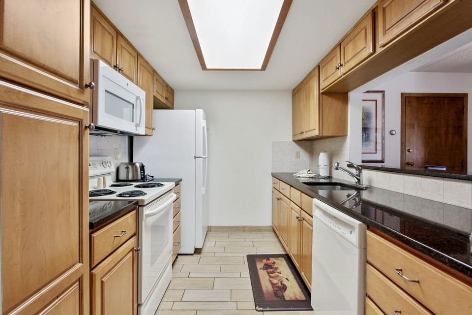Room, Indoors, Kitchen, Flooring, Refrigerator