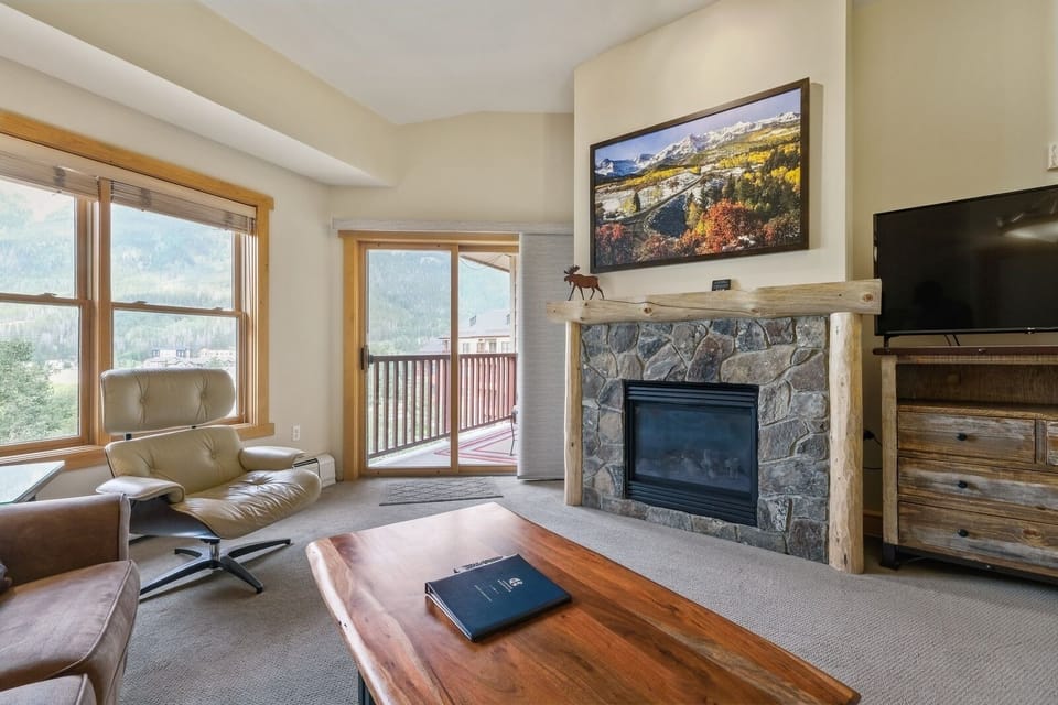 Living Room, Indoors, Room, Hardwood, Flooring
