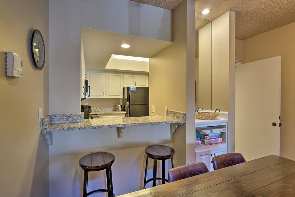 Furniture, Indoors, Flooring, Restaurant, Hardwood
