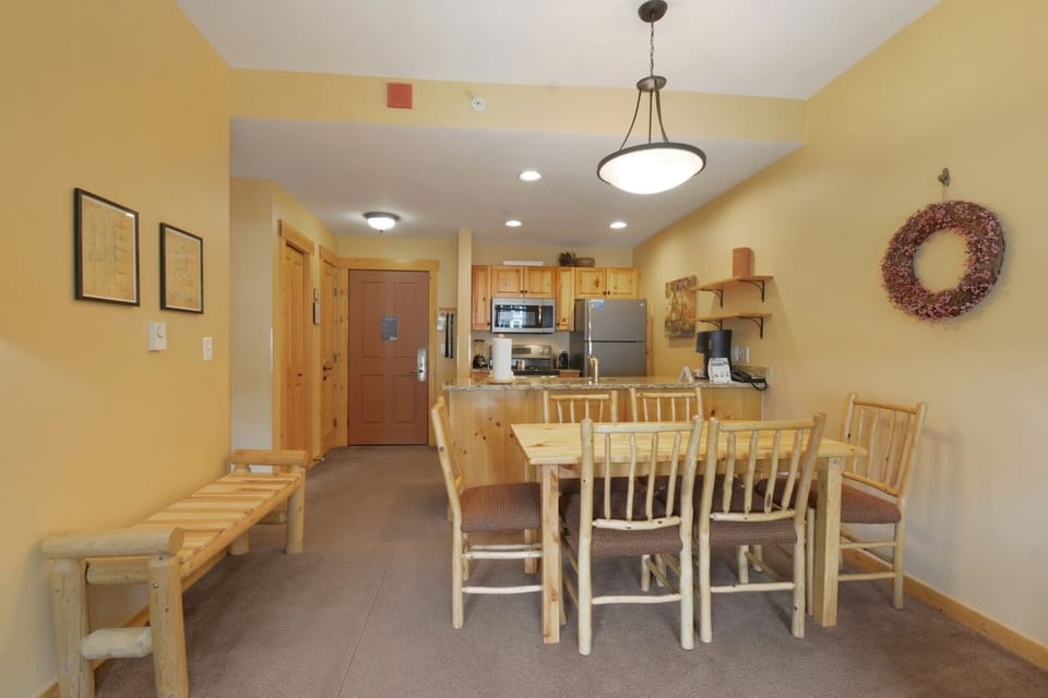 Chair, Furniture, Flooring, Hardwood, Room
