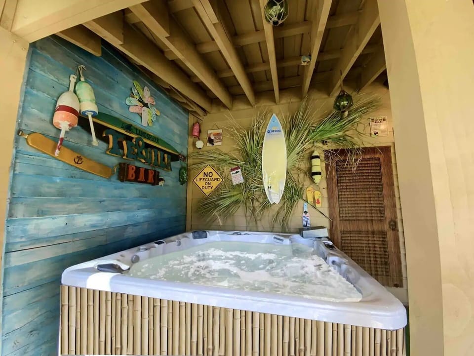 6-8 Person Hot tub
