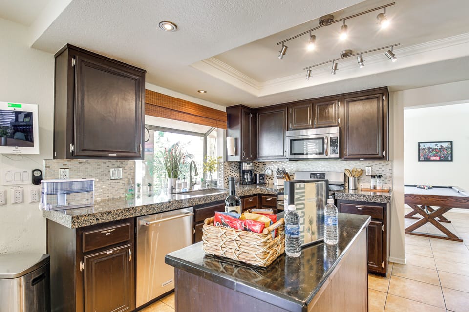 Kitchen | 3 External Security Cameras