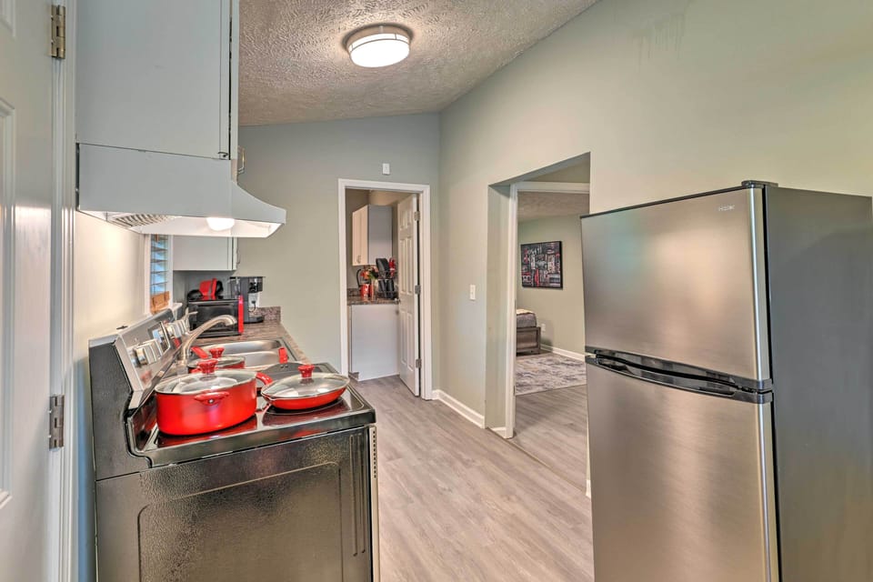 Kitchen | Pots & Pans