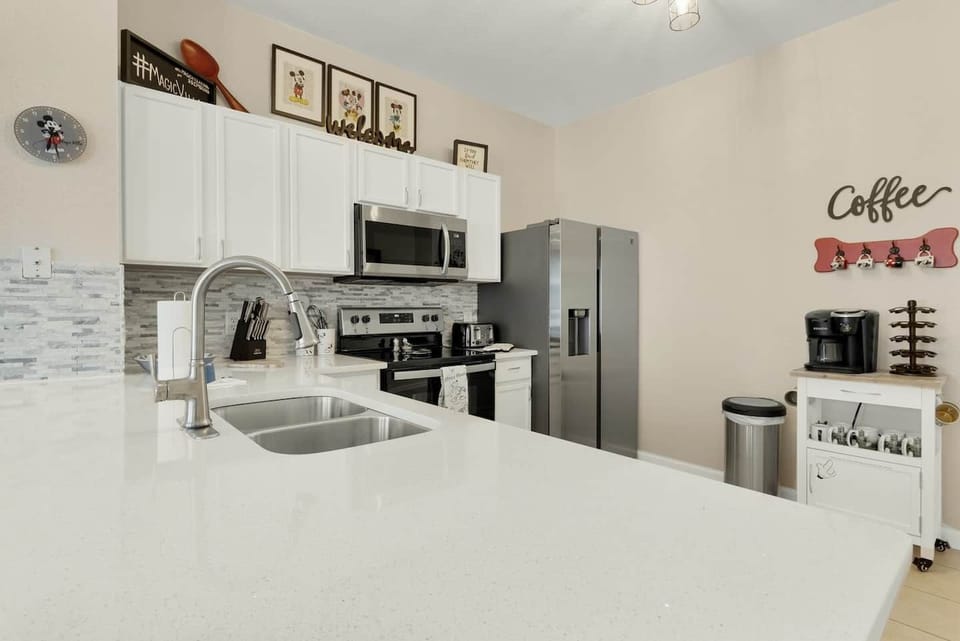 Fully Stocked Kitchen