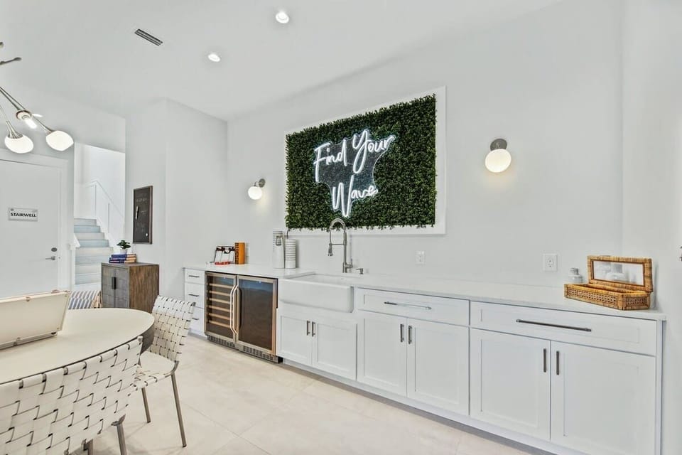 Wet Bar in Club Room