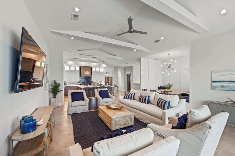 2nd Living Level - Great Room - Kitchen, Living, Dining