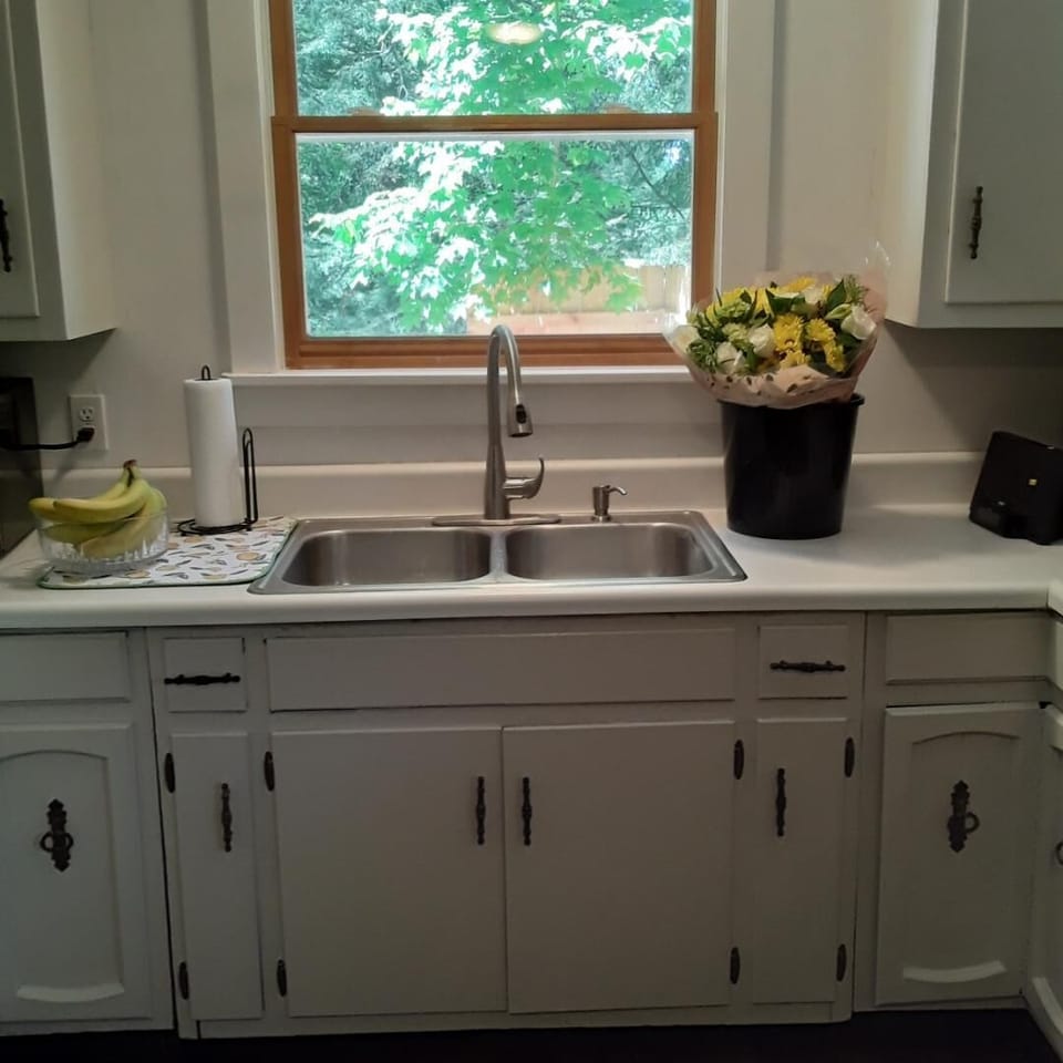 Spacious Kitchen with all the appliances