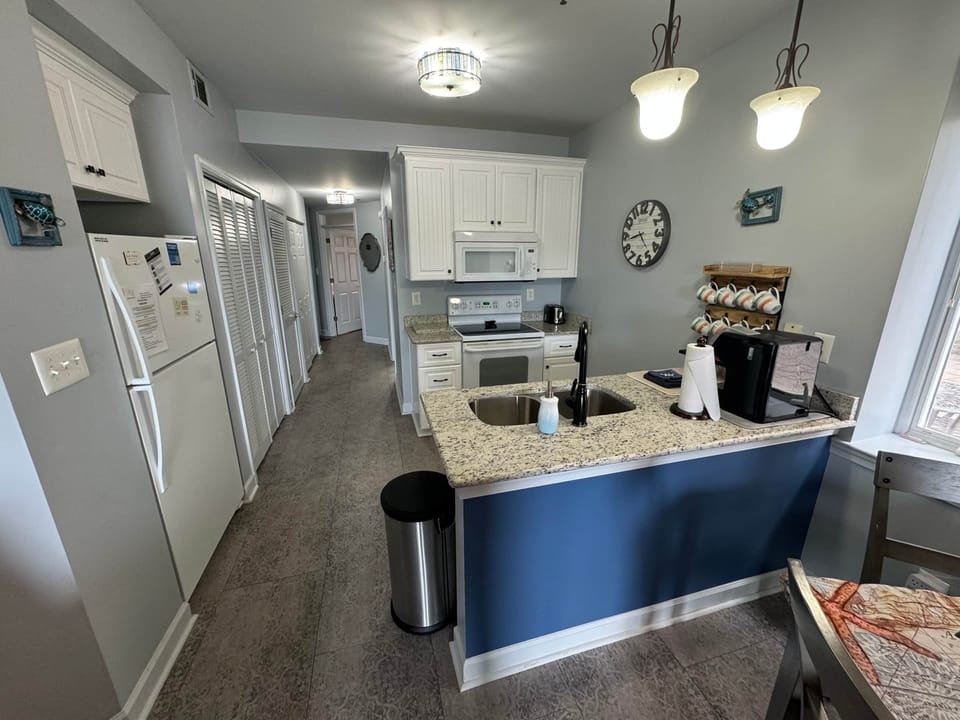 Kitchen (2)