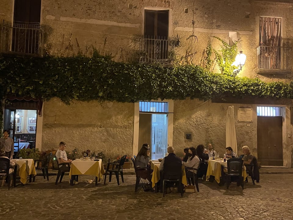 Outside of restaurant Tari - one of the best restaurants in Scalea. 