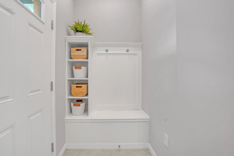 8900 Sydney ave, Windsor at Westside_04.jpg