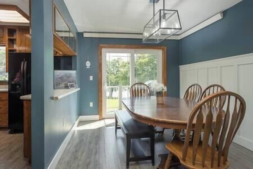 Dining Room (1)