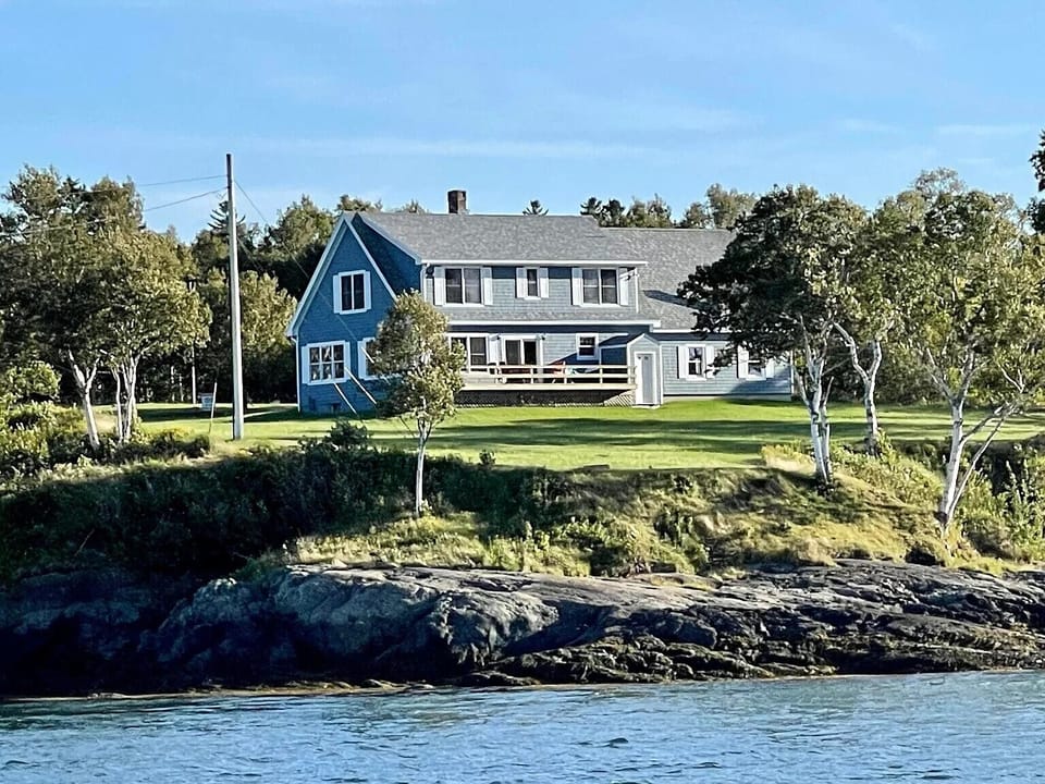 Picture of back of home from the water