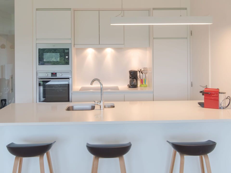 Cabinetry, Kitchen Sink, Countertop, Property, Furniture, Sink, White, Kitchen, Interior Design, Wood