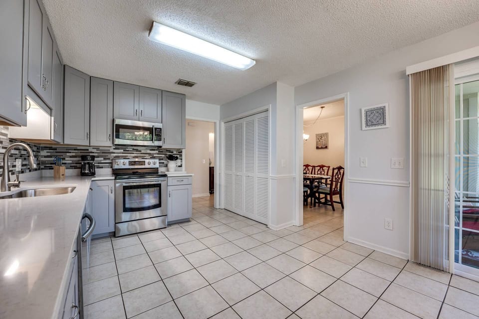 Plenty of Storage - Dining is just off of the kitchen