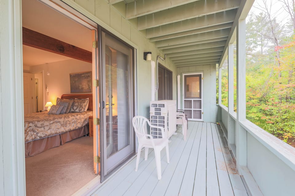 Deck off master bedroom