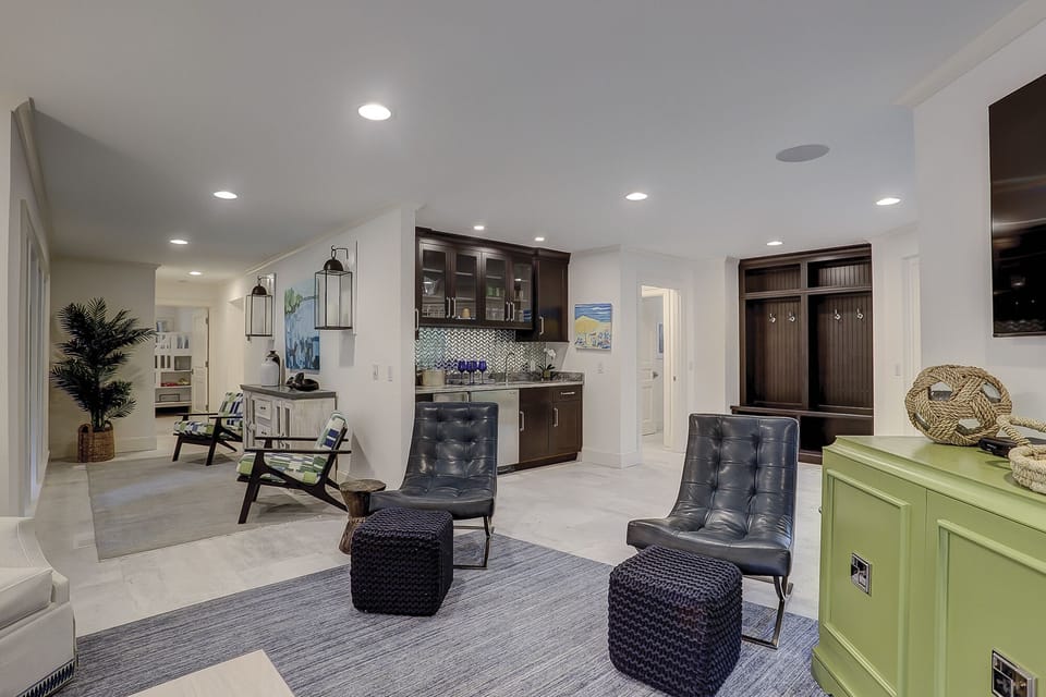 5 Brown Pelican - Downstairs Living Room