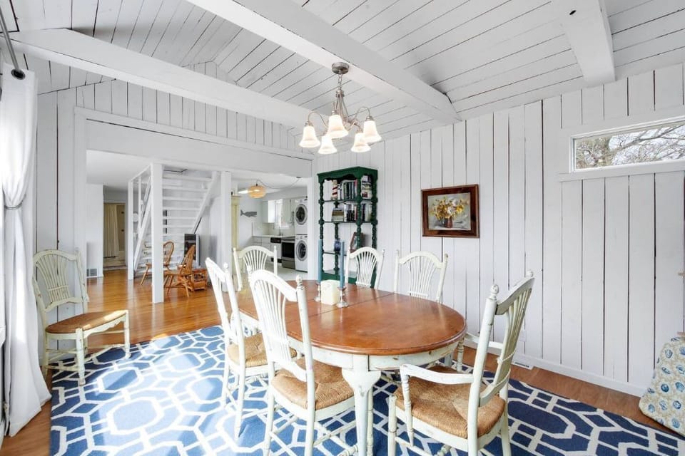 Large Dining room with Views of Tiana Bay
