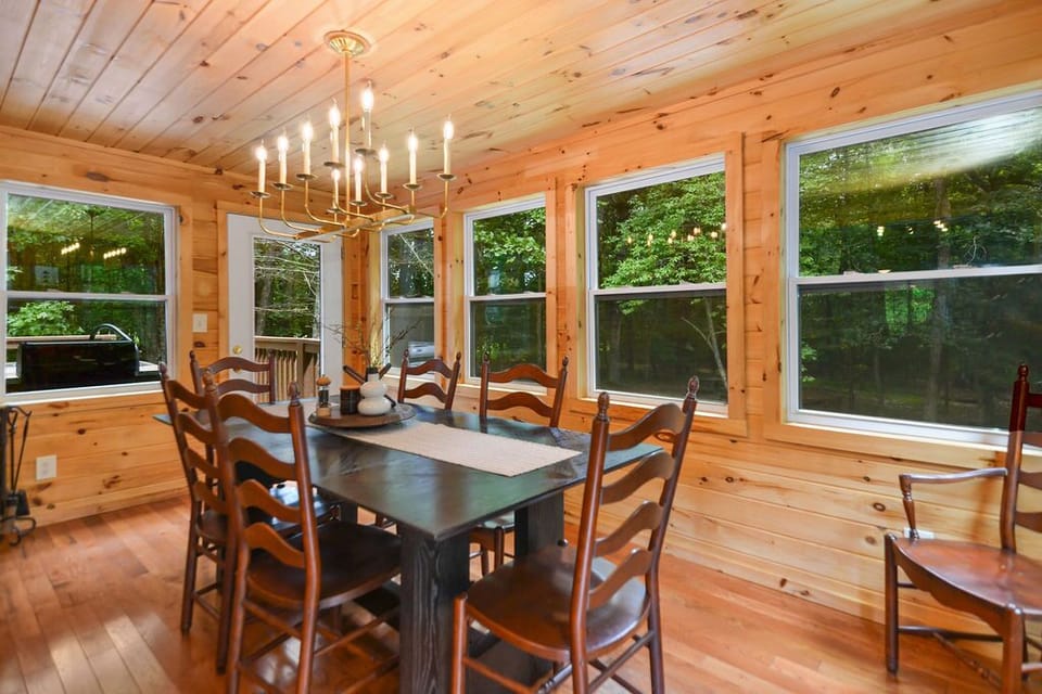 Dining room sits 6-8. 
