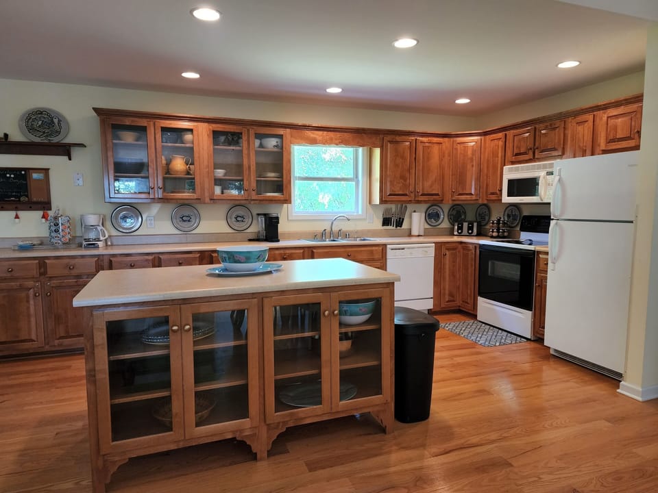 fully stocked kitchen 