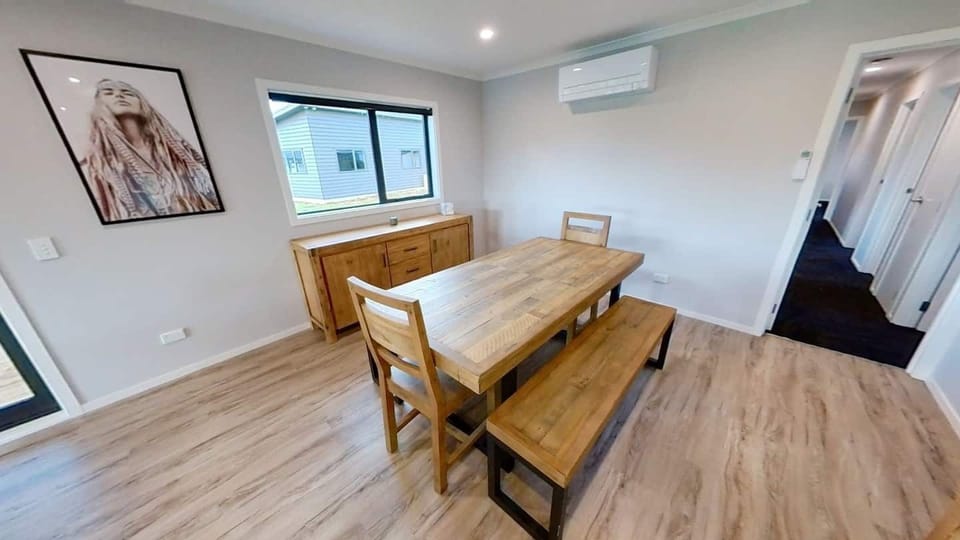 Dining room in house 2