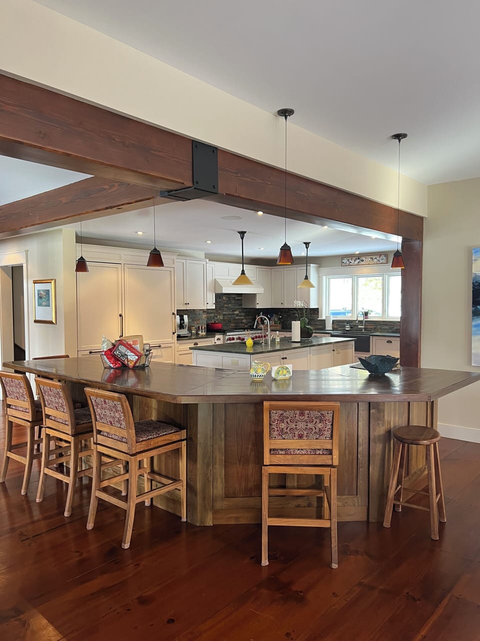 Kitchen eating island