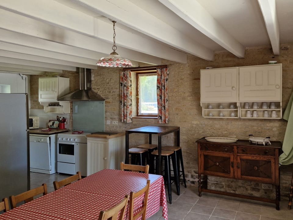 Gite 1 Poppies  - kitchen