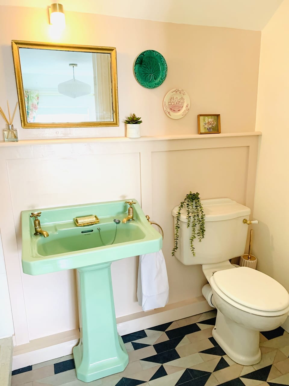 En suite shower room to master bedroom 