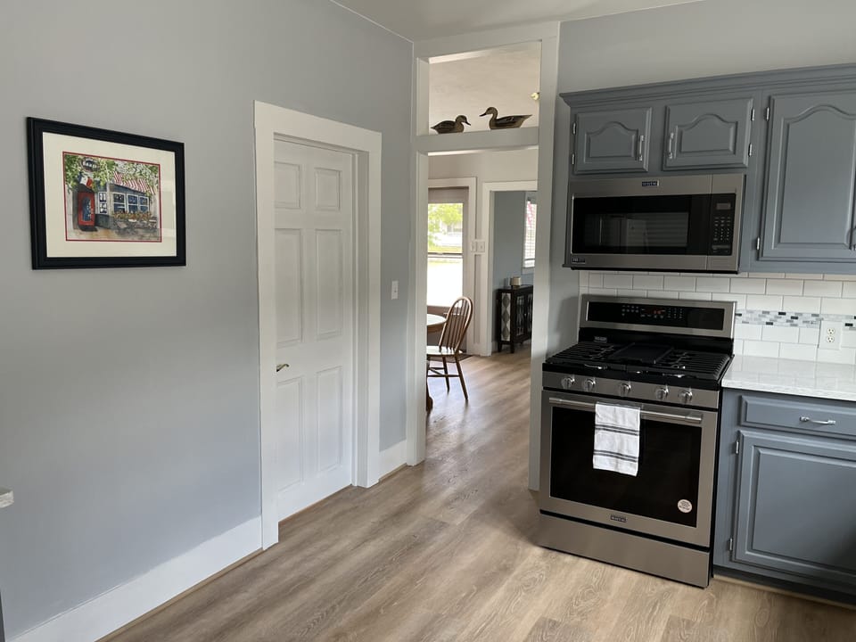 Kitchen showing front entrance