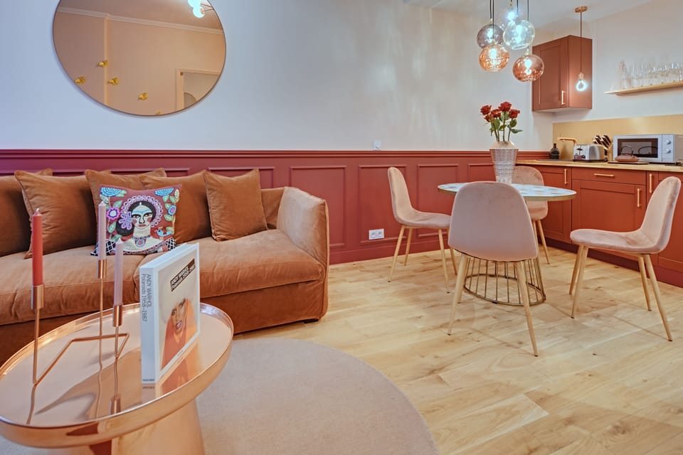 Living Room / Lounge