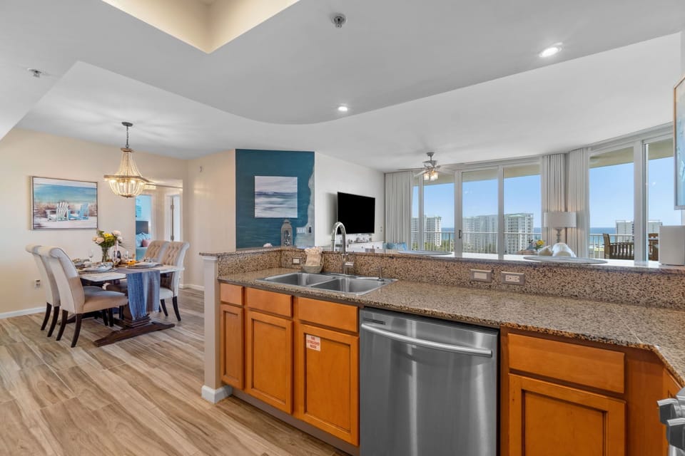 Stainless Steel Appliances, in this upgraded Penthouse Suite
