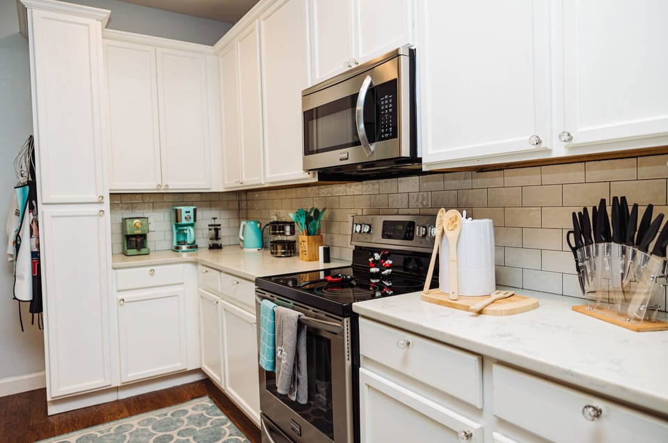 We've provided all the comforts of home at your fingertips to help with meals