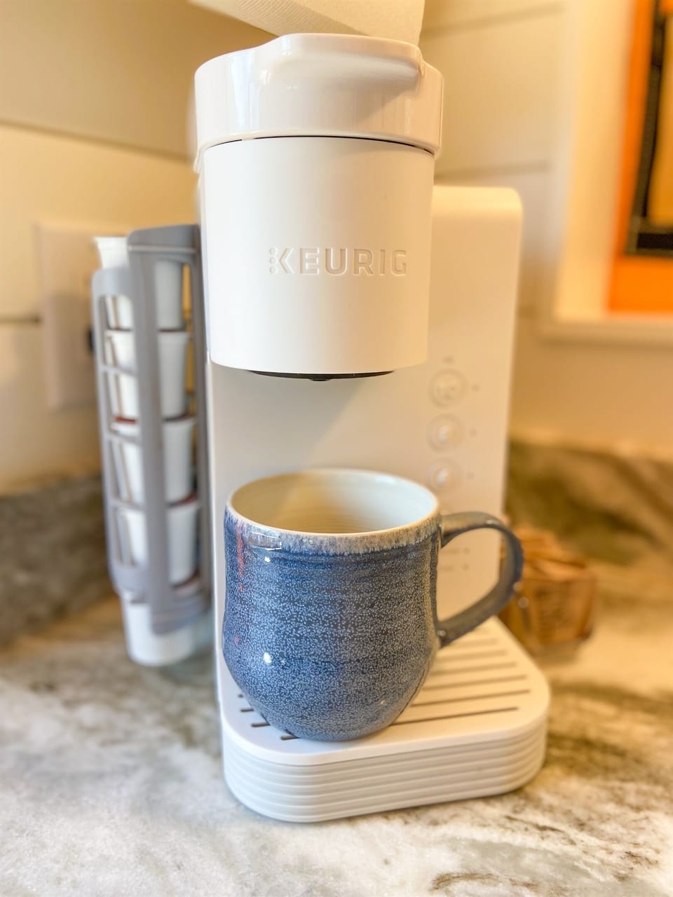 Kuerig w/ coffee/cream/sugar