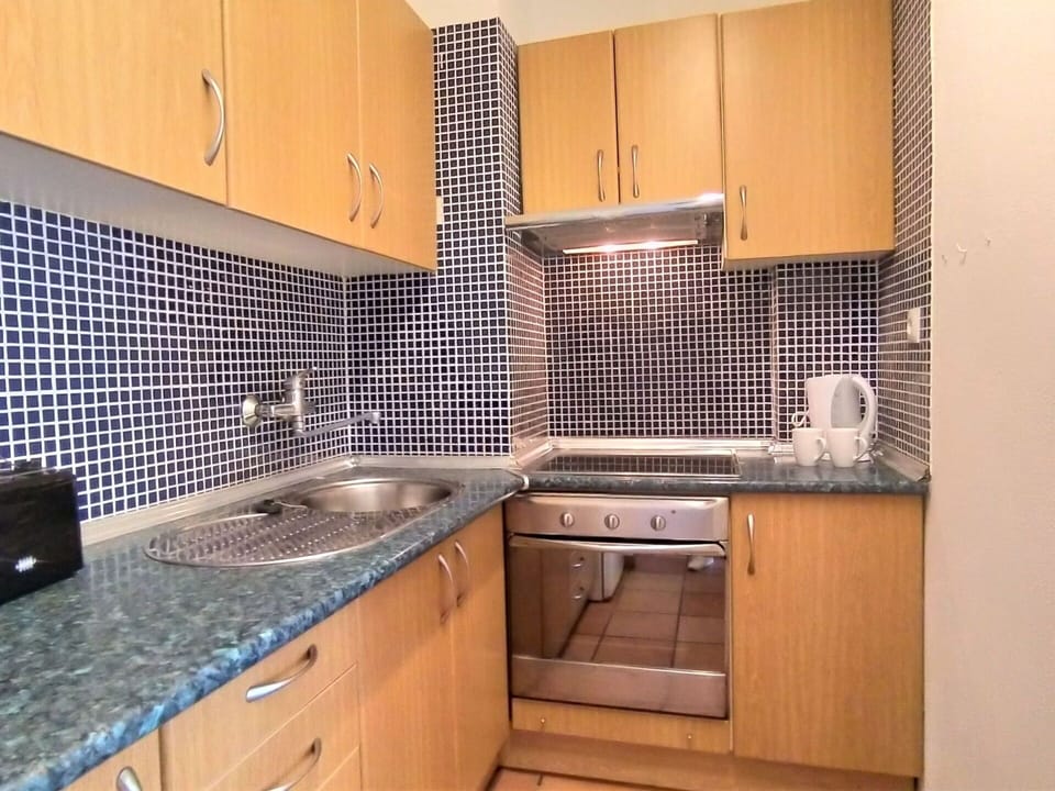 Tap, Sink, Plumbing Fixture, Property, Cabinetry, Countertop, Bathroom Cabinet, Wood, Interior Design, Floor