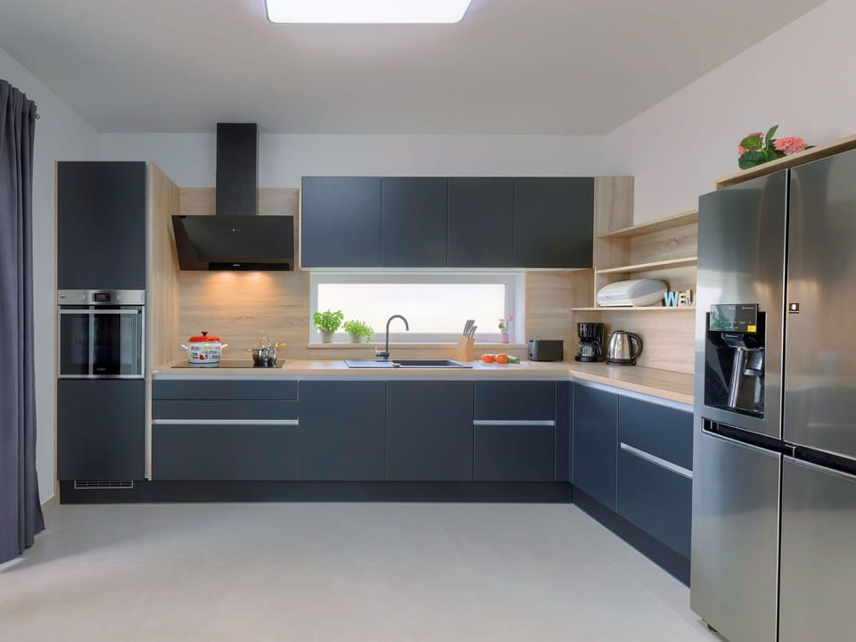 Cabinetry, Countertop, Sink, Furniture, Kitchen Sink, Kitchen Stove, Tap, Kitchen Appliance, Kitchen, Home Appliance