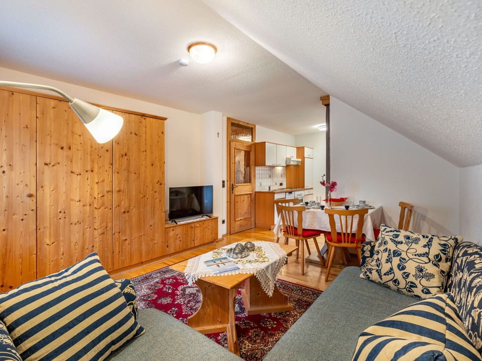 Interior Design, Room, Apartment, Paint, Hardwood, Wood Stain, Mountain Village, Hotel, Glacial Landform, Living Room