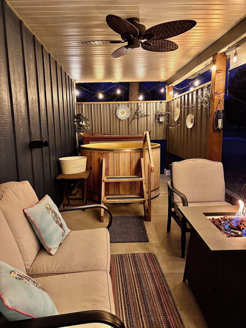 Relax in the Hot Cedar Soaking Tub. Tub drained & refilled between each stay