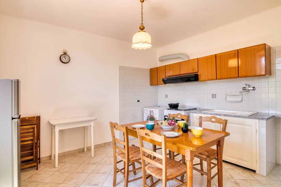 Kitchen and dining area