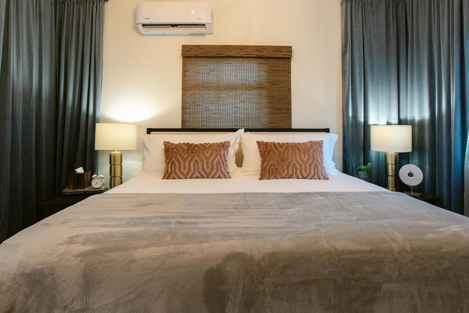 Sleep like royalty on our King Size Casper Bed