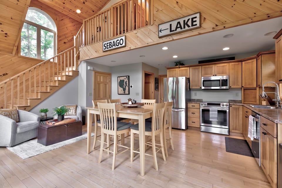 Main Floor (2nd Level)