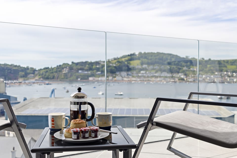 South facing balcony with views of the Teign estuary