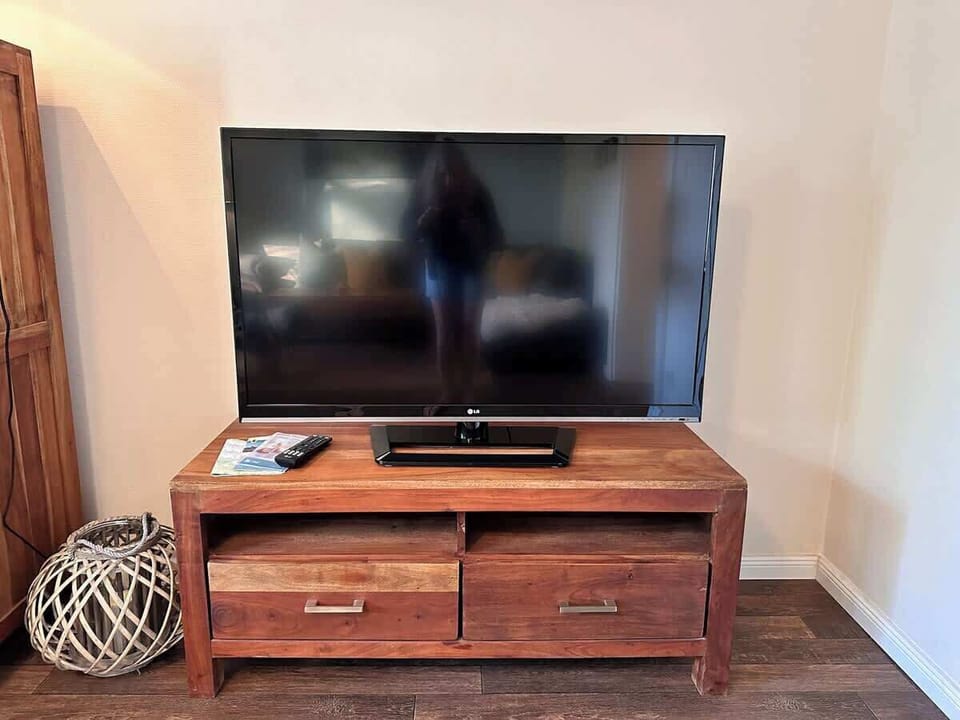 Flat TV