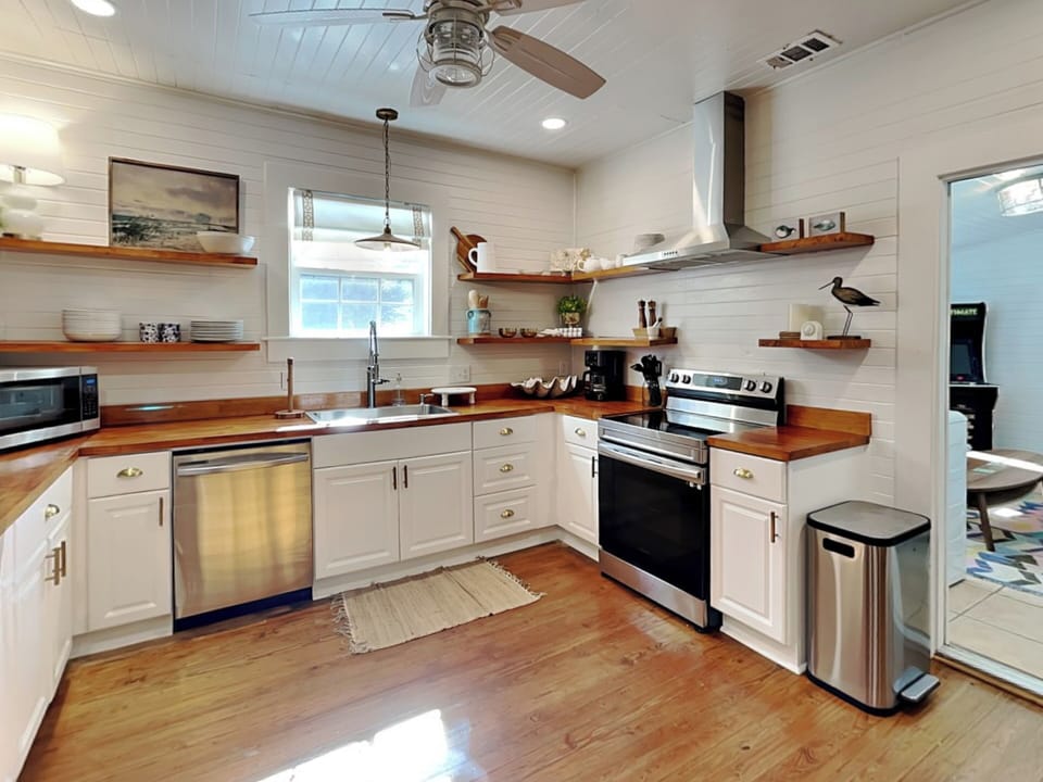 Full Kitchen